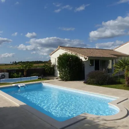 Holiday home Becheresse, 3 Pieces, 4 Personnes - Fr-1-653-11 Pereuil