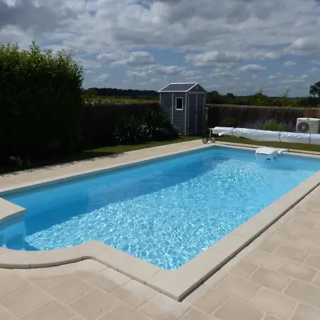 Becheresse, 3 Pieces, 4 Personnes - Fr-1-653-11 Holiday home Pereuil